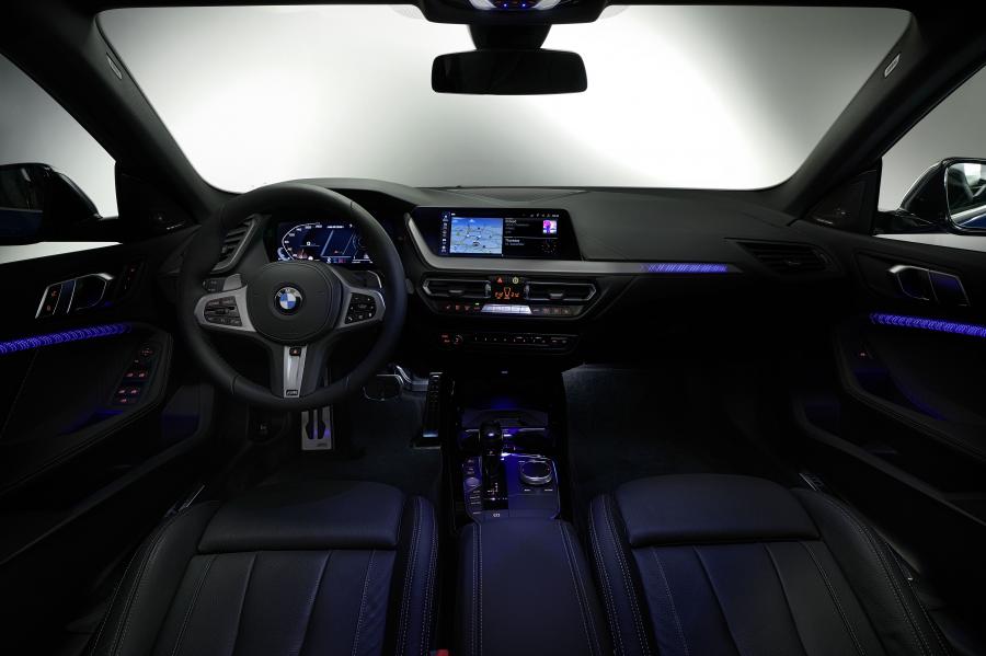 Торпедо BMW M235i xDrive Gran Coupe (F44) 2020 года  (WW) (фото 58 из 96)